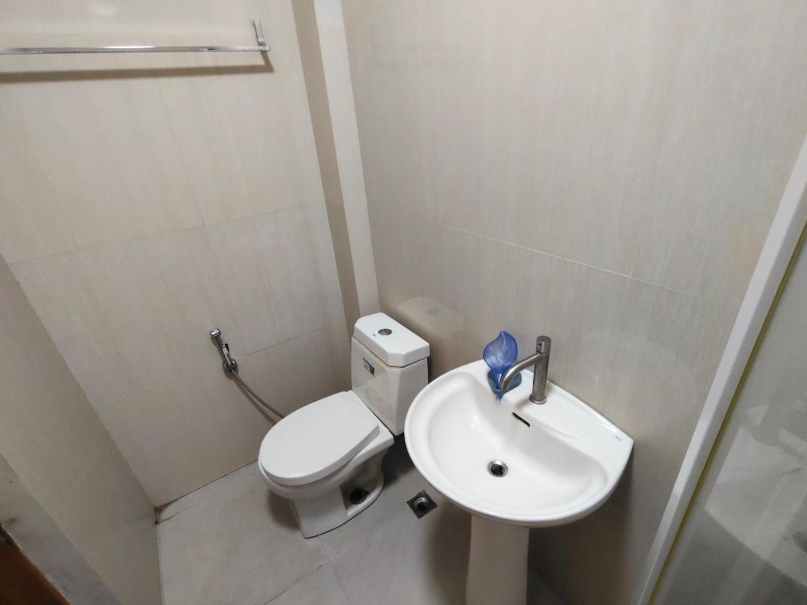 La Belladoza Near Airport Hotel Paranaque City Ngoại thất bức ảnh