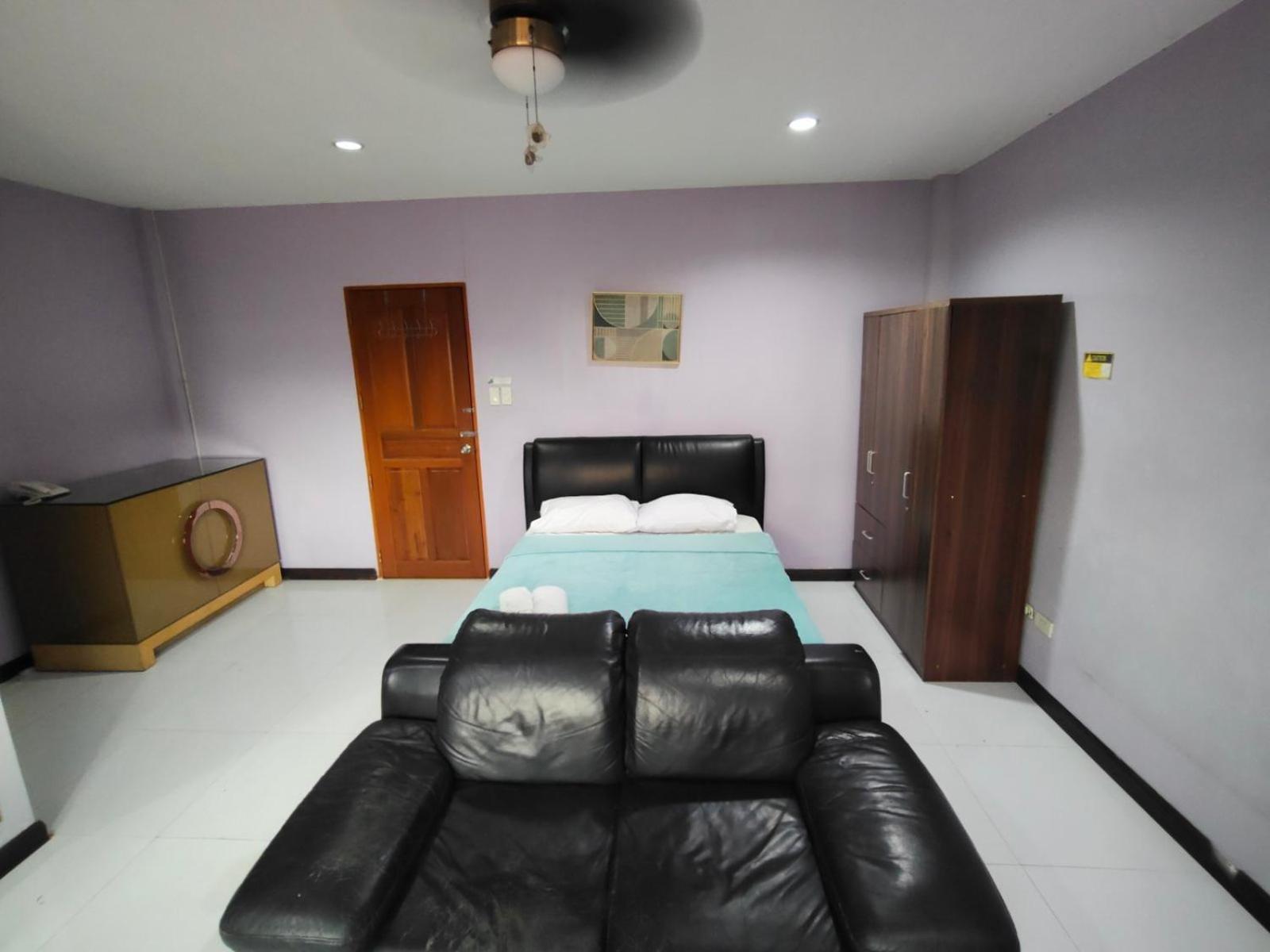 La Belladoza Near Airport Hotel Paranaque City Ngoại thất bức ảnh