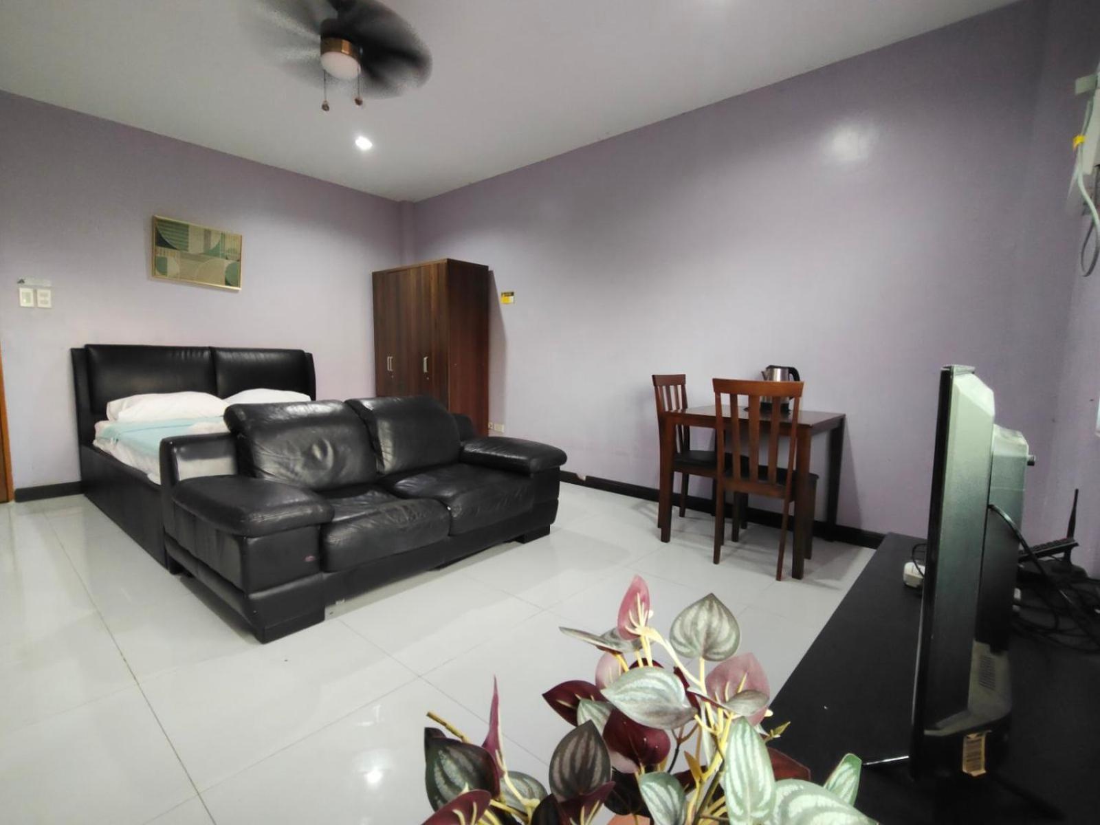 La Belladoza Near Airport Hotel Paranaque City Ngoại thất bức ảnh