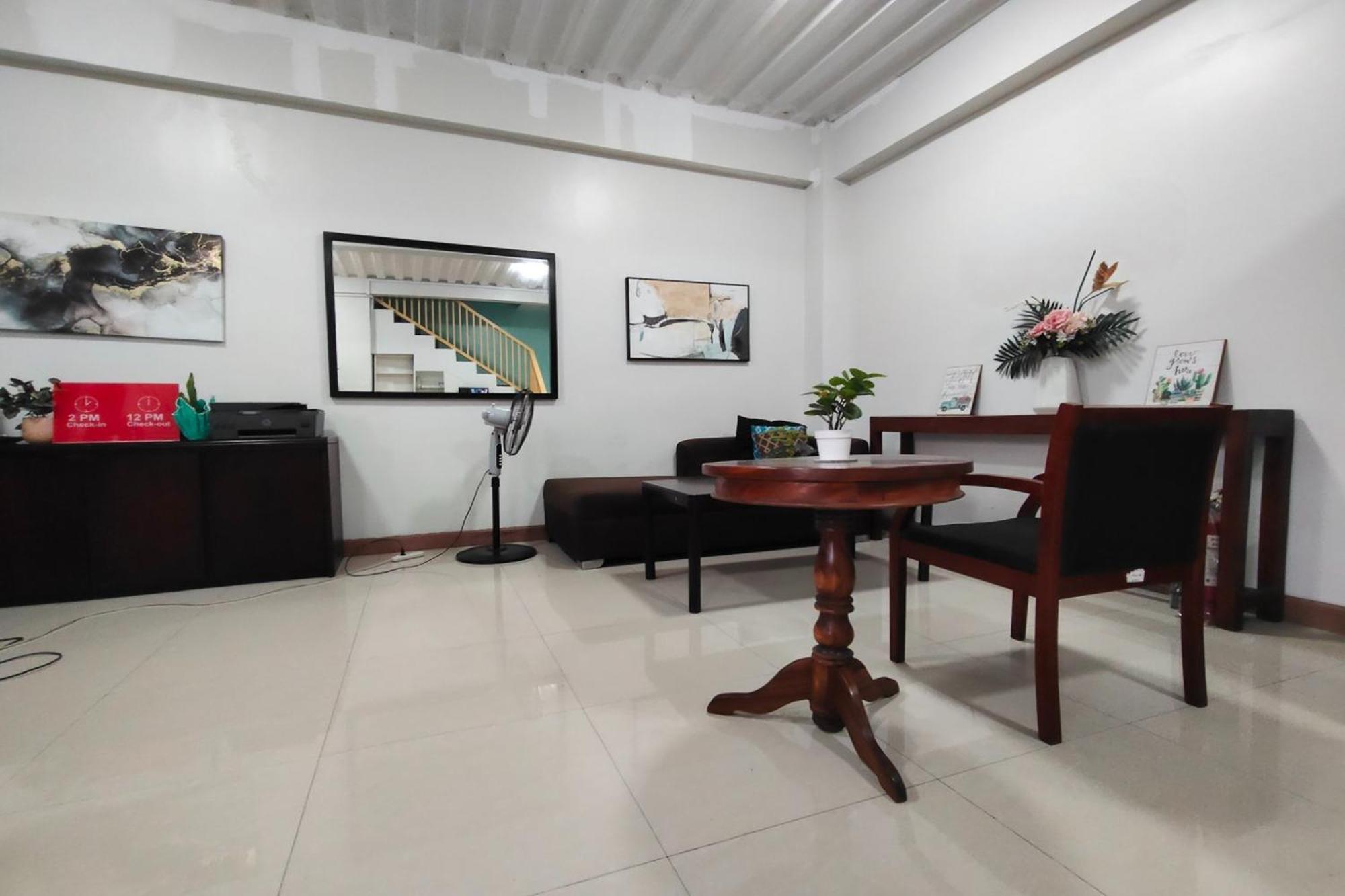 La Belladoza Near Airport Hotel Paranaque City Ngoại thất bức ảnh